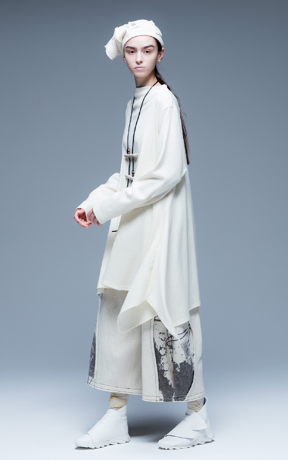 美品✨️MEFU　芽風　ウールとシルク　薄手ジャケット 春や秋に 2021 AUTUMN & WINTER | COLLECTION | 芽風 MEFU